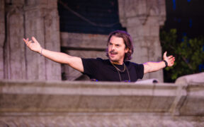 Axwell