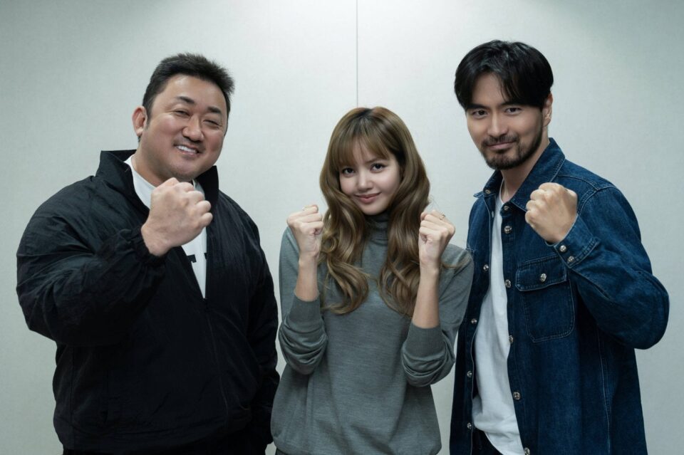 Ma Dong-seok (Don Lee), Lisa and Lee Jin-wook - group photo