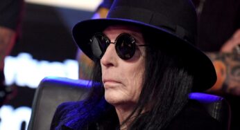 Mötley Crüe Prevails in Bitter Legal War With Founding Guitarist Mick Mars
